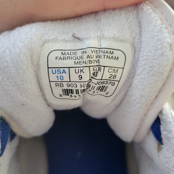 Reebok - Picture 3 of 5